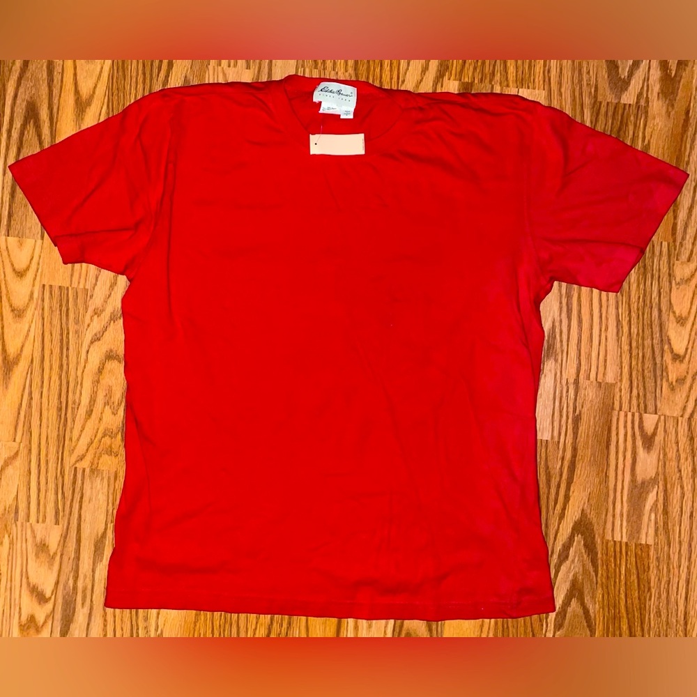 NWT Vintage Eddie Bauer Short Sleeve Basic Crew Tee Size Men’s Large Crimson Red